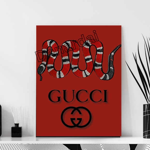 GUCCI SNAKE POSTER 11X 14 PRINT GREAT GIFT FOR GUCCI FANS - Picture 1 of 2